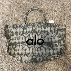 Alo yoga tote bag. Never used